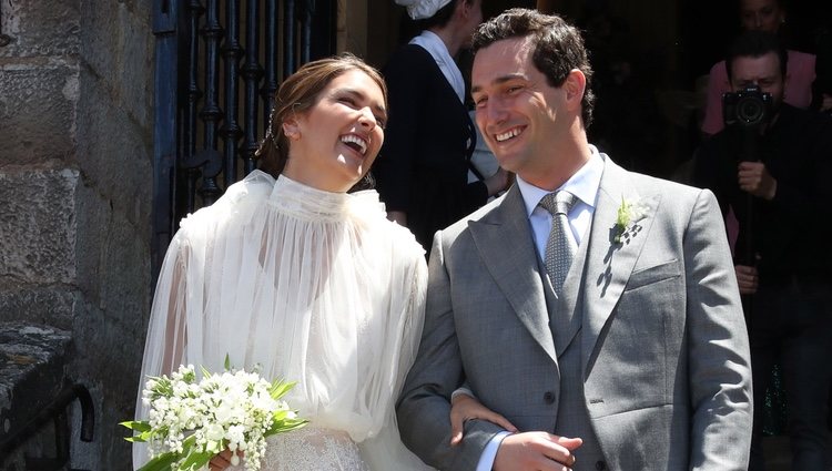 Valentina Suárez-Zuloaga y Manuel de Lacalle tras la celebración de su boda