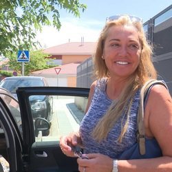 Belén Esteban es fotografiada sonriente tras su boda