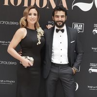 Antonio Velázquez y su novia en la 14ª edición de los premios Yo Dona Internacional