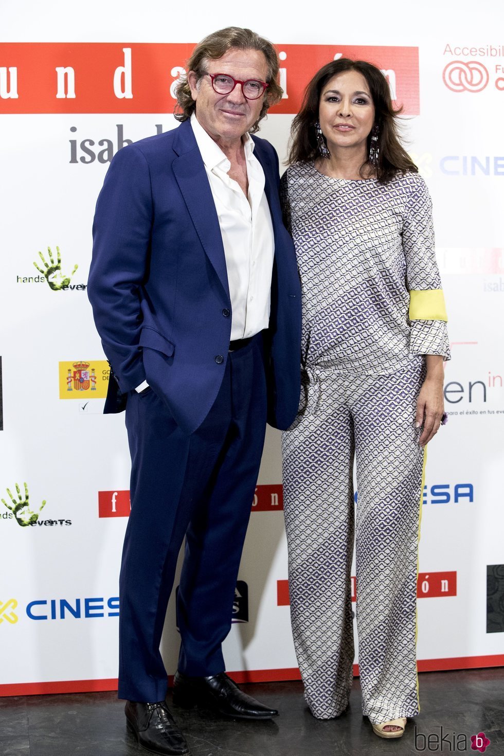 Pepe Navarro con Isabel Gemio en la presentación de 'Jóvenes invisibles'