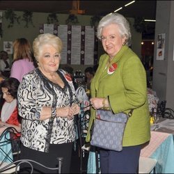 Cuqui Fierro y la Infanta Pilar en el Rastrillo Nuevo Futuro 2009