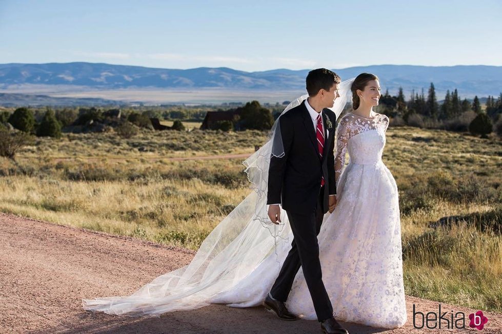 Allison Williams y Ricky Van Veen en su boda