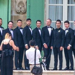 Joe Jonas con sus hermanos Nick, Kevin y Frankie Jonas y con amigos previo a la boda con Sophie Turner