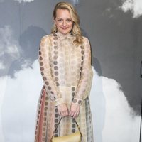 Elisabeth Moss en el desfile Alta Costura Otoño/Invierno 2019-2020 de Dior en París