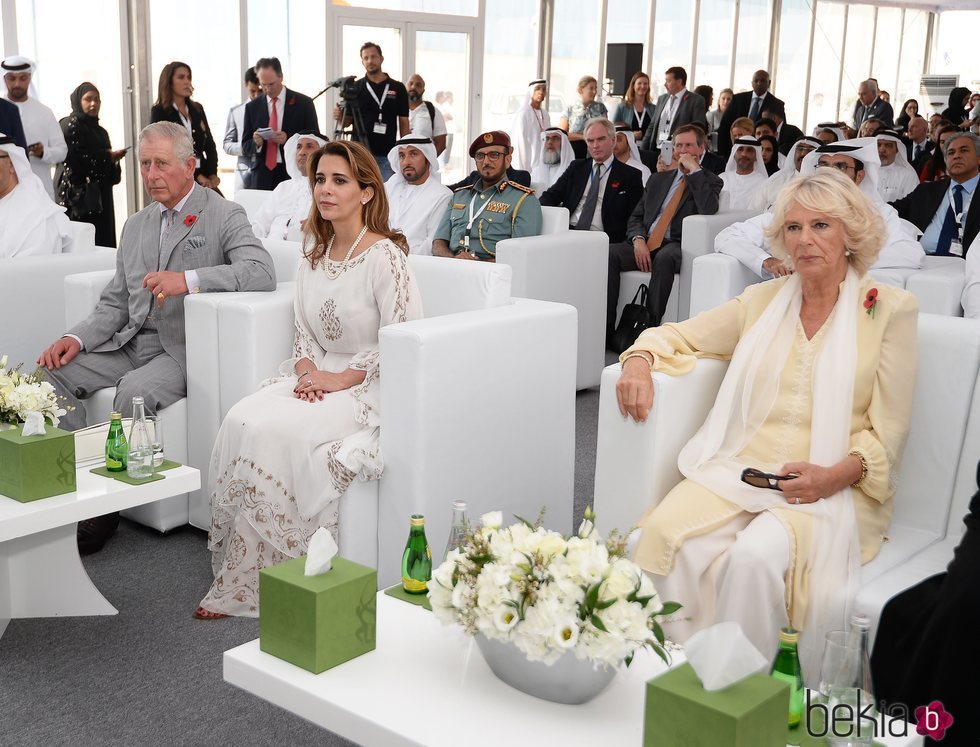 La Princesa Haya de Jordania junto al Príncipe Carlos de Inglaterra