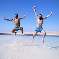 Sergio Ramos con su amigo Aberto en el mar de Egipto