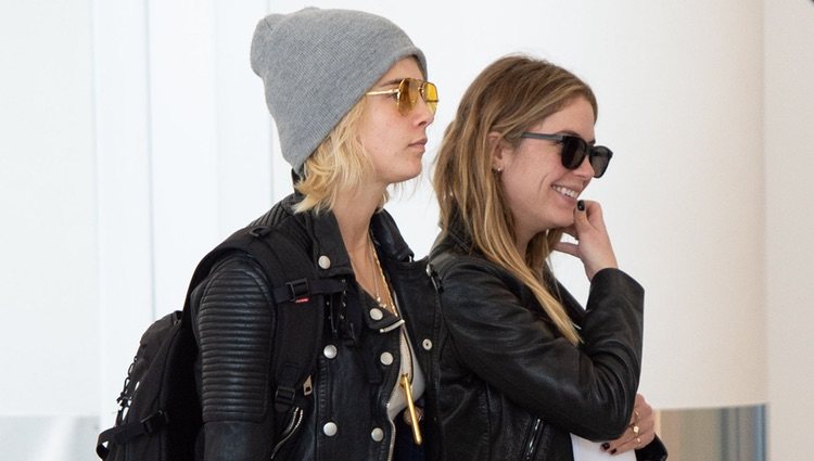 Cara Delevigne y Ashley Benson podrían haberse comprometido