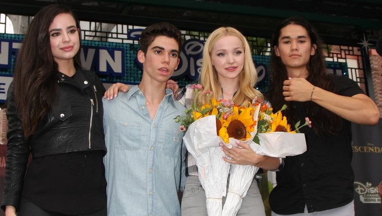 Dove Cameron y Cameron Boyce