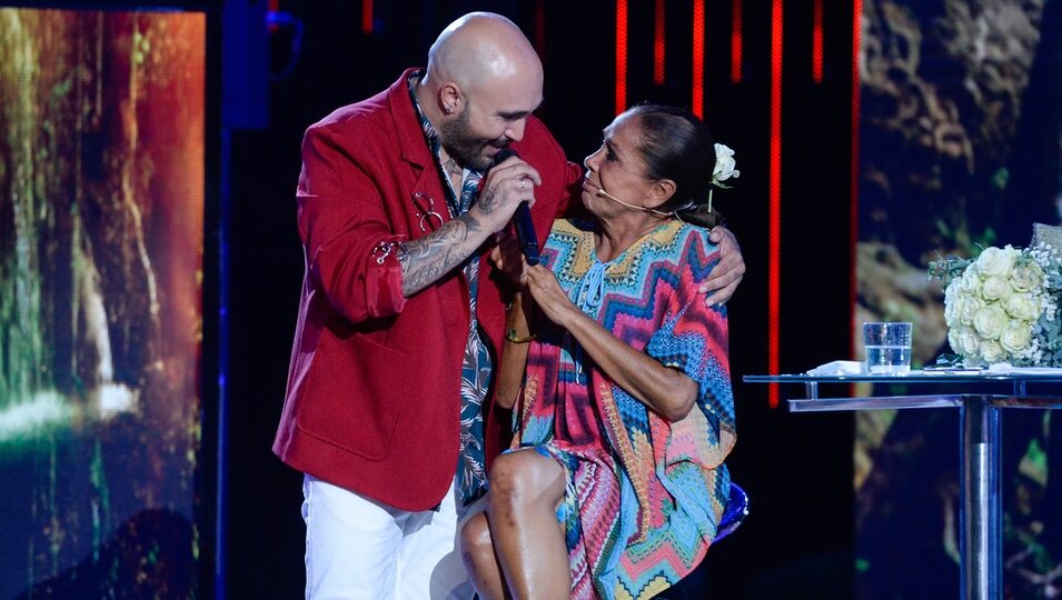 Kiko Rivera e Isabel Pantoja, emocionados a su vuelta de 'Supervivientes 2019'