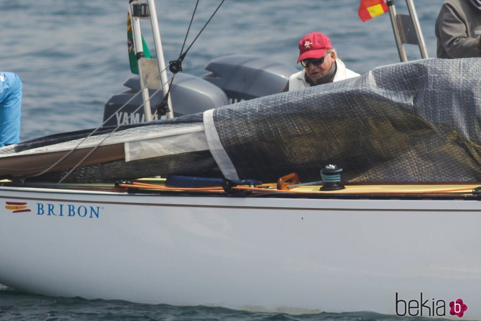 El Rey Juan Carlos en el Bribon 500 en Sanxenxo