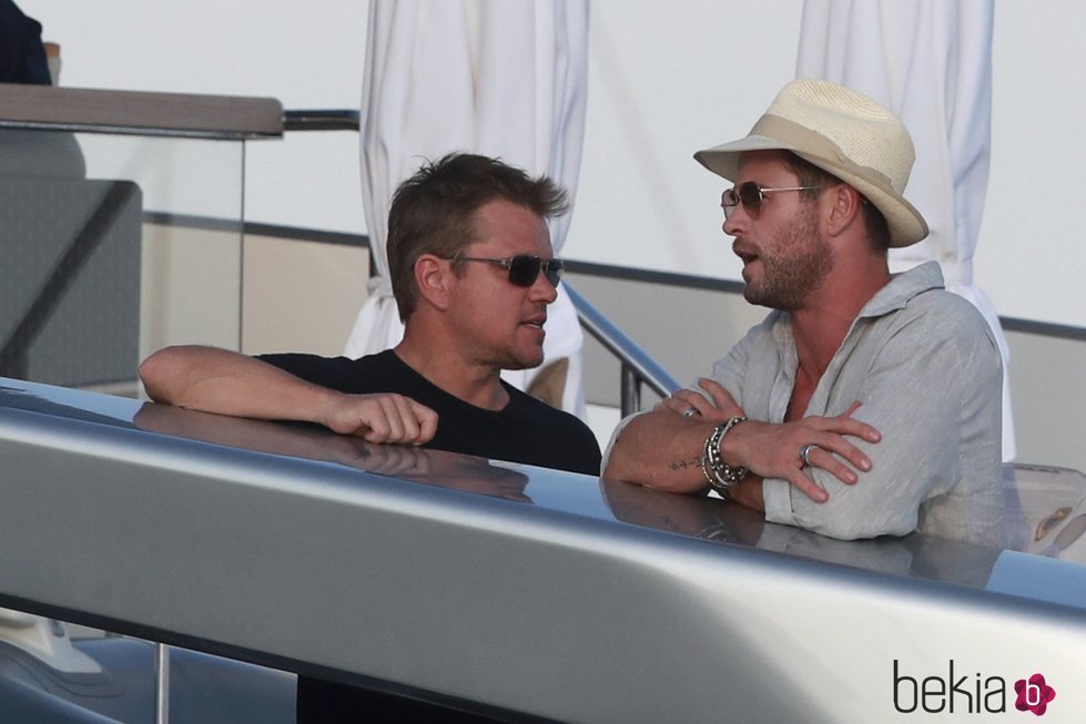 Matt Damon y Chris Hemsworth de fiesta en Ibiza