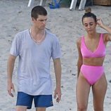 Aitana Ocaña y Miguel Bernardeau pasean por las playas de Ibiza