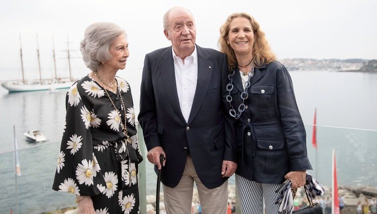 El Rey Juan Carlos, la Reina Sofía y la Infanta Elena en Sanxenxo