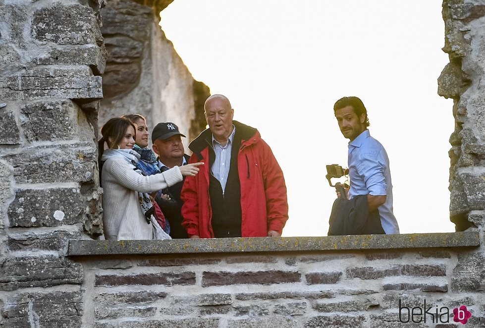 Magdalena de Suecia, Carlos Felipe de Suecia, Sofia Hellqvist y Erik Hellqvist en el Castillo de Borgholm