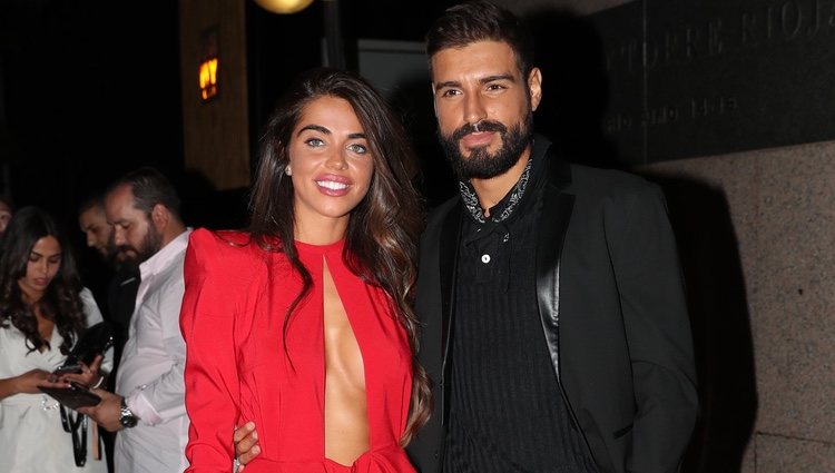 Violeta Mangriñán y Fabio Colloricchio a su llegada a la fiesta de despedida de 'Supervivientes 2019'