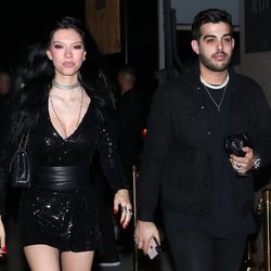 Alejandra Rubio y su novio a su llegada a la fiesta de despedida de 'Supervivientes 2019'