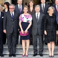 Felipe y Matilde de Bélgica con el Príncipe Laurent, la Princesa Astrid y el Príncipe Lorenzo