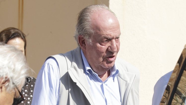 El Rey Juan Carlos visita la academia de Rafa Nadal en Mallorca