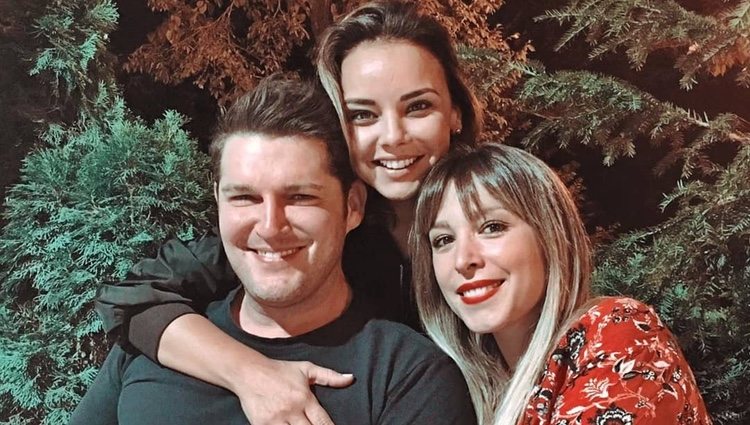 Chenoa junto a  Manu Tenorio y Gisela