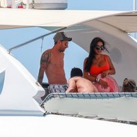 Leo Messi de risas con Daniella Semaan en Ibiza