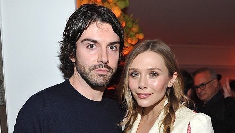 Elizabeth Olsen y su prometido Robbie Arnett