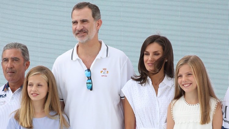 Los Reyes Felipe y Letizia, la Princesa Leonor y la Infanta Sofía visitando el Náutico de Palma