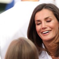 La Reina Letizia, muy feliz en su primera aparición pública en el verano 2019 en Mallorca