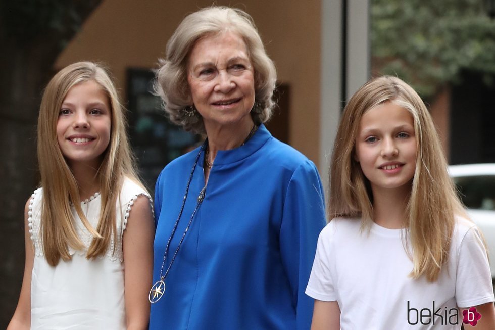 La Reina Sofía, la Princesa Leonor y la Infanta Sofía en el cine en Palma