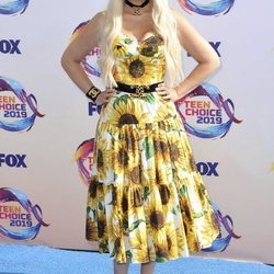 Tori Spelling en los Teen Choice Awards 2019