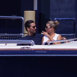 Scott Disick y Sofia Richie disfrutando de sus vacaciones a bordo del yate que alquiló Kylie Jenner para celebrar su cumpleaños