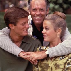 Henry Fonda junto a sus hijos, Peter Fonda y Jane Fonda