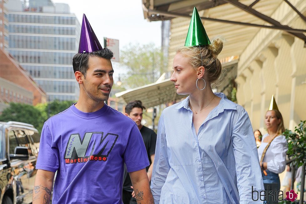 Joe Jonas y Sophie Turner paseando por las calles de Nueva York