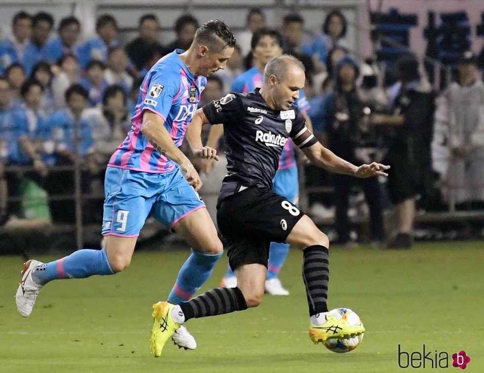 Fernando Torres con Andrés Iniesta en su último partido antes de retirarse