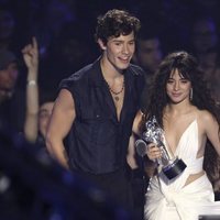 Shawn Mendes y Camila Cabello en los MTV VMAs 2019