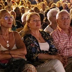 Rosa Benito, Gloria Mohedano y José Antonio Rodríguez en la Semana Cultura del Rocío Jurado 2019