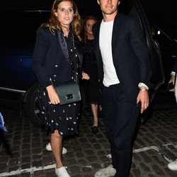 La Princesa Beatriz de York y Edoardo Mapelli Mozzi, de fiesta en Londres