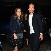 La Princesa Beatriz de York y Edoardo Mapelli Mozzi, de fiesta en Londres