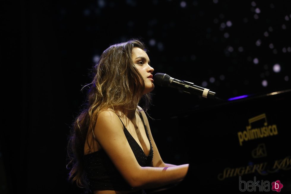 Amaia cantando 'Nadie podría hacerlo' en 'El Hormiguero'