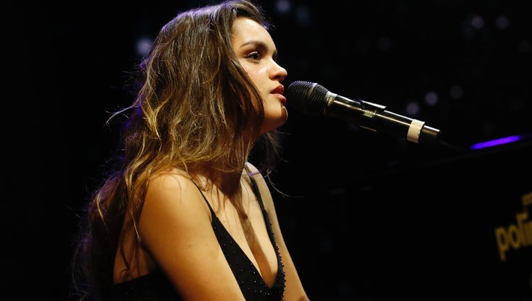 Amaia cantando 'Nadie podría hacerlo' en 'El Hormiguero'