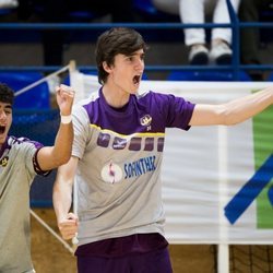 Pablo Urdangarin en el banquillo durante uno de sus partidos de balonmano