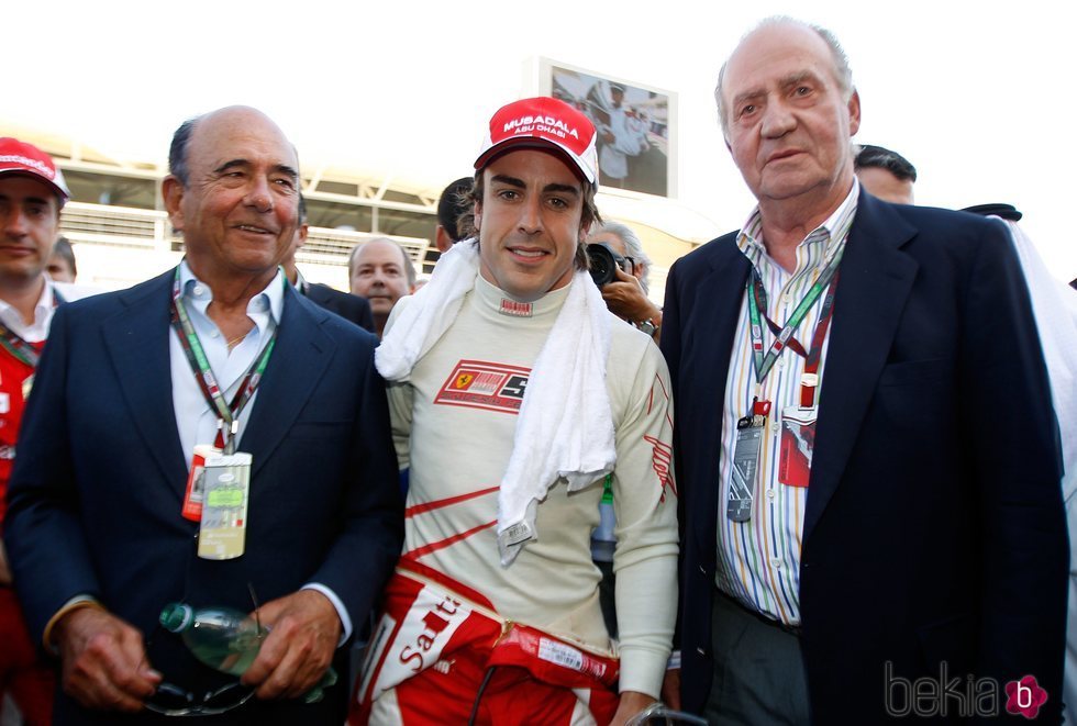 Emilio Botín, Fernando Alonso y el Rey Juan Carlos en la Fórmula 1