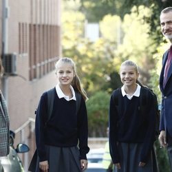 La Princesa Leonor y la Infanta Sofía con los Reyes Felipe y Letizia en la vuelta al cole 2019/2020