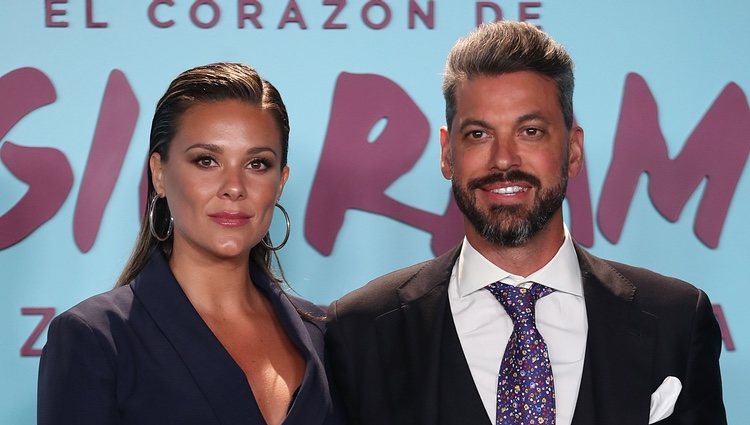 Lorena Gómez y René Ramos en el photocall de la presentación de su documental 'El corazón de Sergio Ramos'