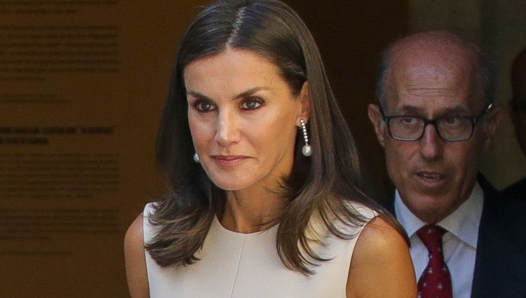 La Reina Letizia en la exposición 'El viaje más largo' en Sevilla