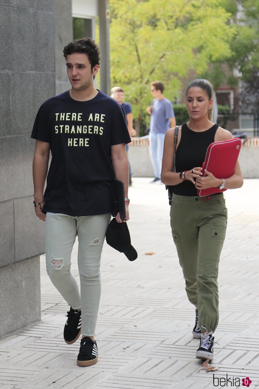 Froilán y Mar Torres Fontes en su vuelta al cole