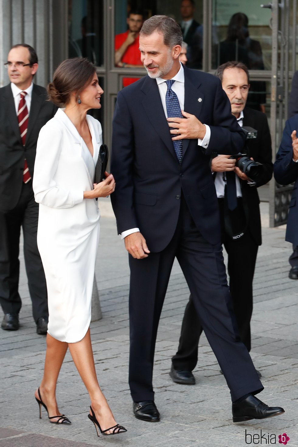 Los Reyes Felipe y Letizia, muy cómplices en la inauguración de la temporada 2019/2020 del Teatro Real