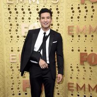 Mario Lopez en los Emmy 2019