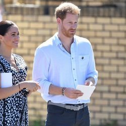 Los Duques de Sussex, muy felices en su viaje oficial en Sudáfrica