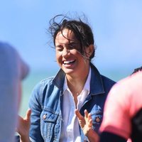 Meghan Markle ríe divertida en Monwabisi Beach