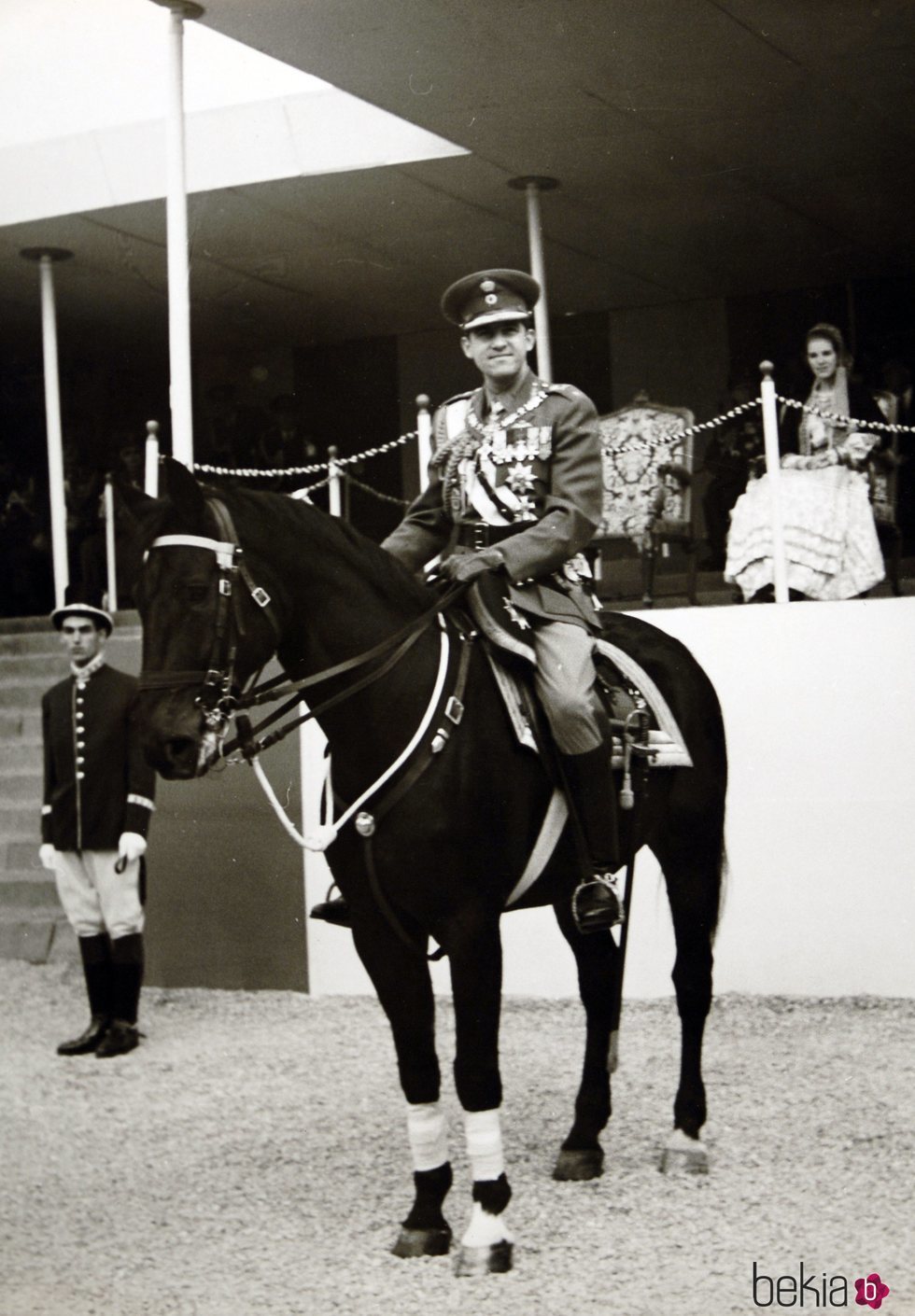 Constantino de Grecia a caballo